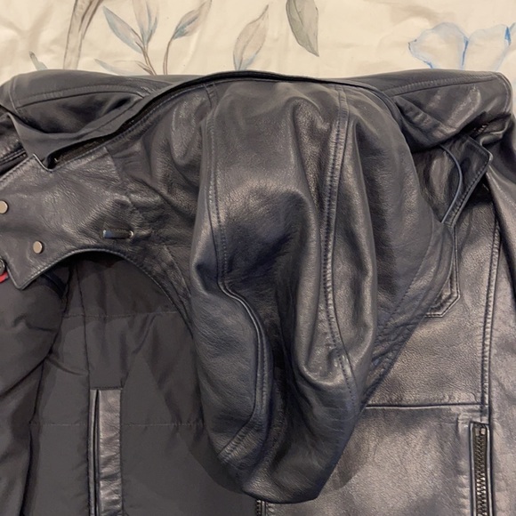 Boss leather jacket with hoody - like new !! - Picture 7 of 7